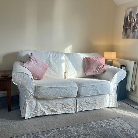 Entire Two Bed Coach House Super King Beds Turn Into Singles Exeter Exterior foto