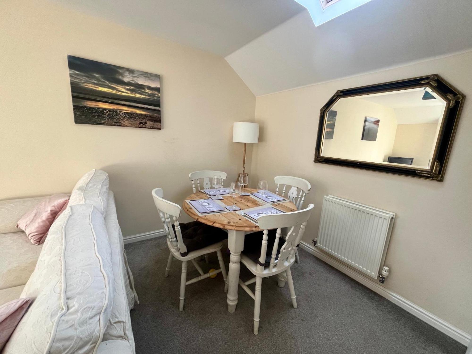 Entire Two Bed Coach House Super King Beds Turn Into Singles Exeter Exterior foto